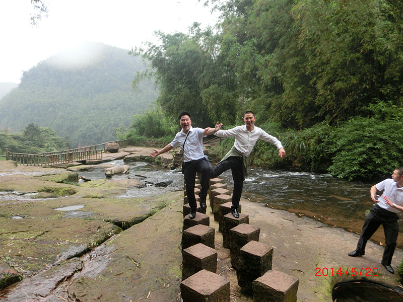 �c���´��ڴ��_��D