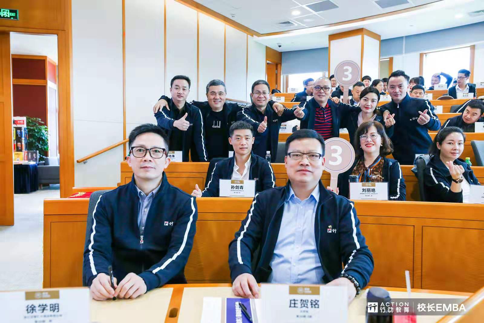 �c���´��ڴ��_��D