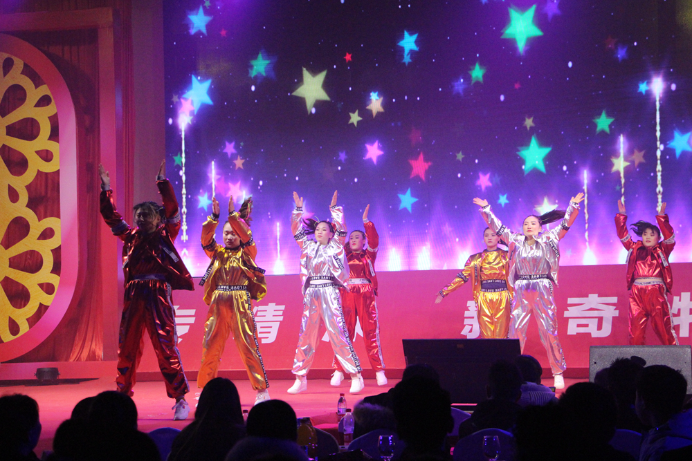 �c���´��ڴ��_��D